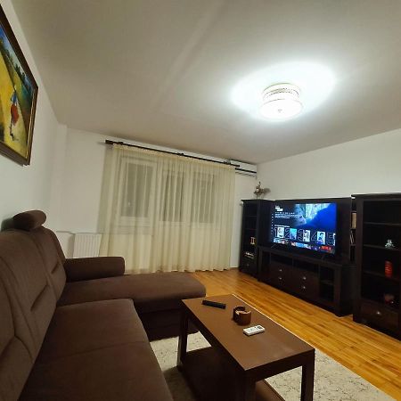 Clasic Apartment Nufarul Oradea Bagian luar foto