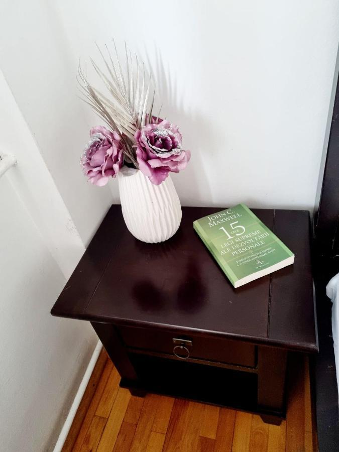 Clasic Apartment Nufarul Oradea Bagian luar foto